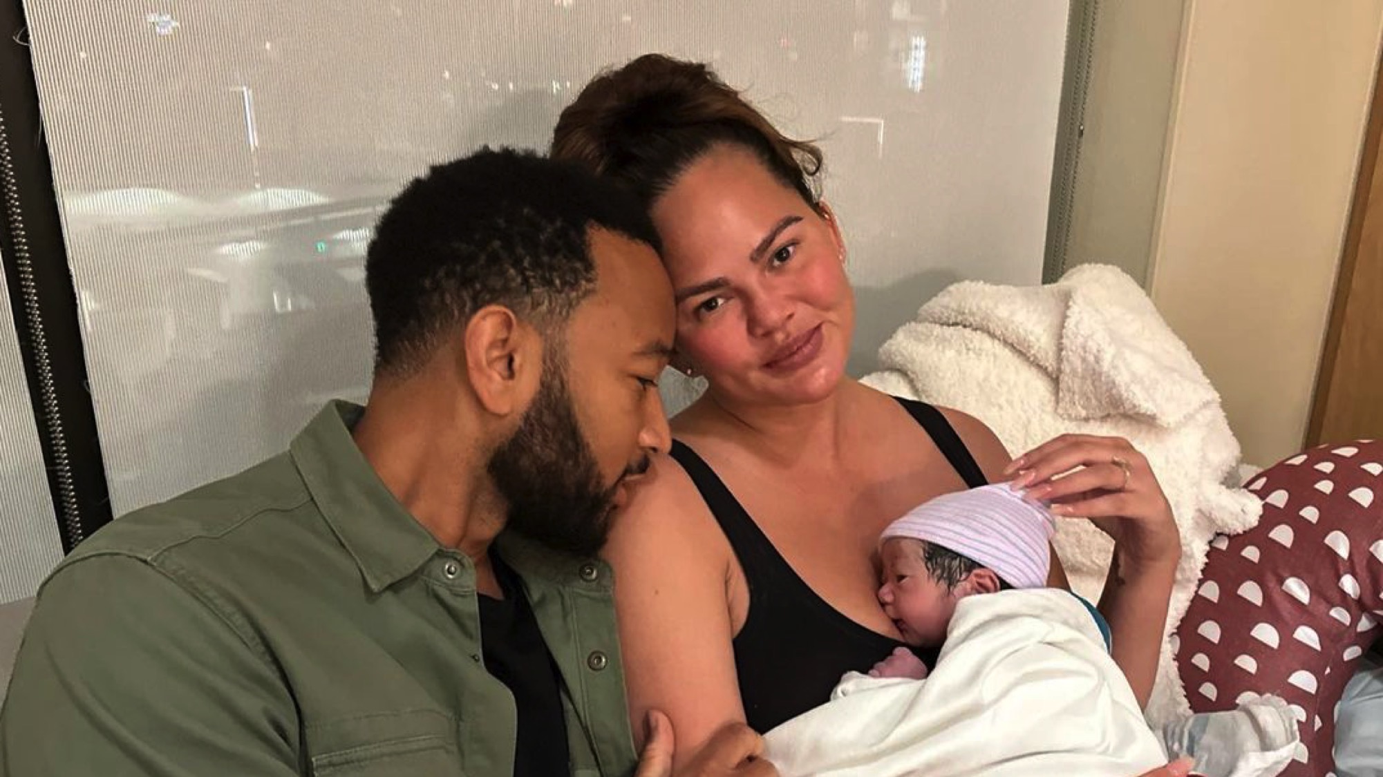 Chrissy Teigen and John Legend welcome 4th child via surrogate – Socialite Life