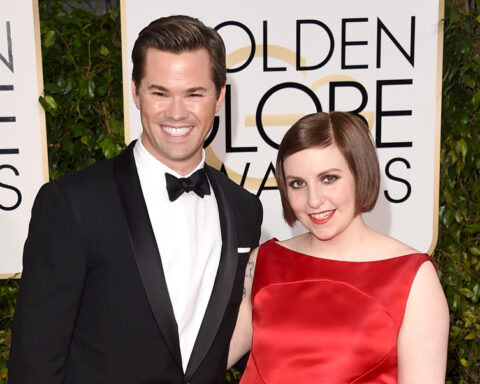 Andrew Rannells Tells Funny Story of Attending 2015 Golden Globes, Being Removed From His Table & Seated Next to A-List Celebs!