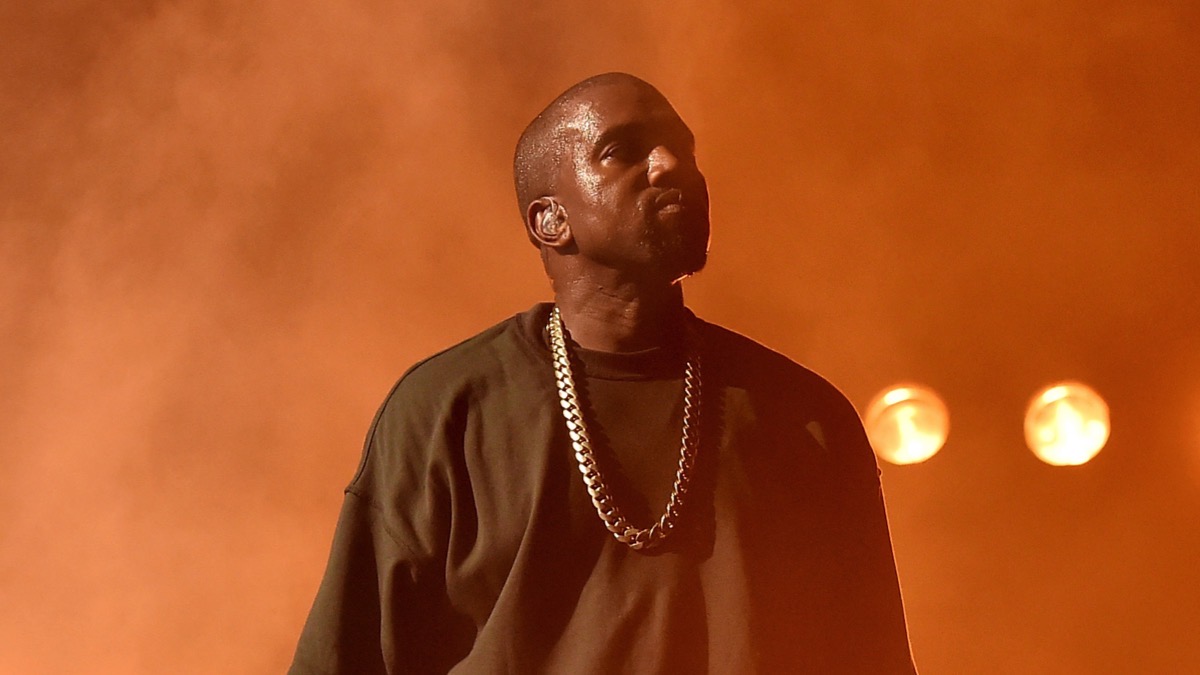 Kanye West’s Twitter account is reinstated after it was banned over swastika post – Socialite Life