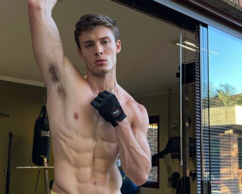 Male Model Spotlight – Socialite Life