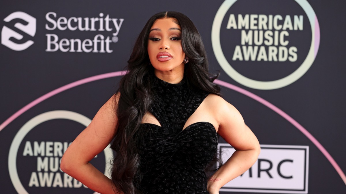 Cardi B will not be charged over mic-throwing incident – Socialite Life