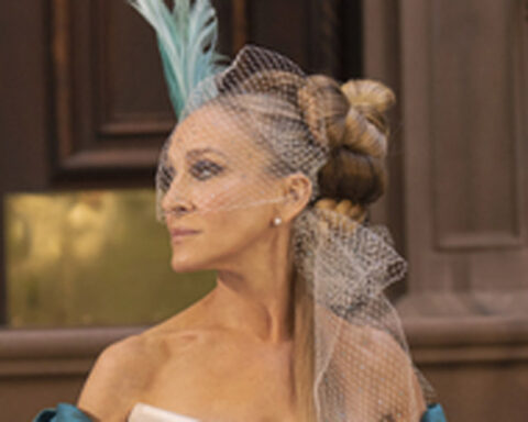 Carrie Bradshaw's Iconic Bird of Paradise Wedding Headpiece to Be Sold at Sotheby's Auction
