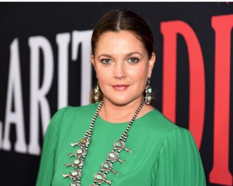 Drew Barrymore’s alleged stalker ‘arrested after showing up at her home’ – Socialite Life