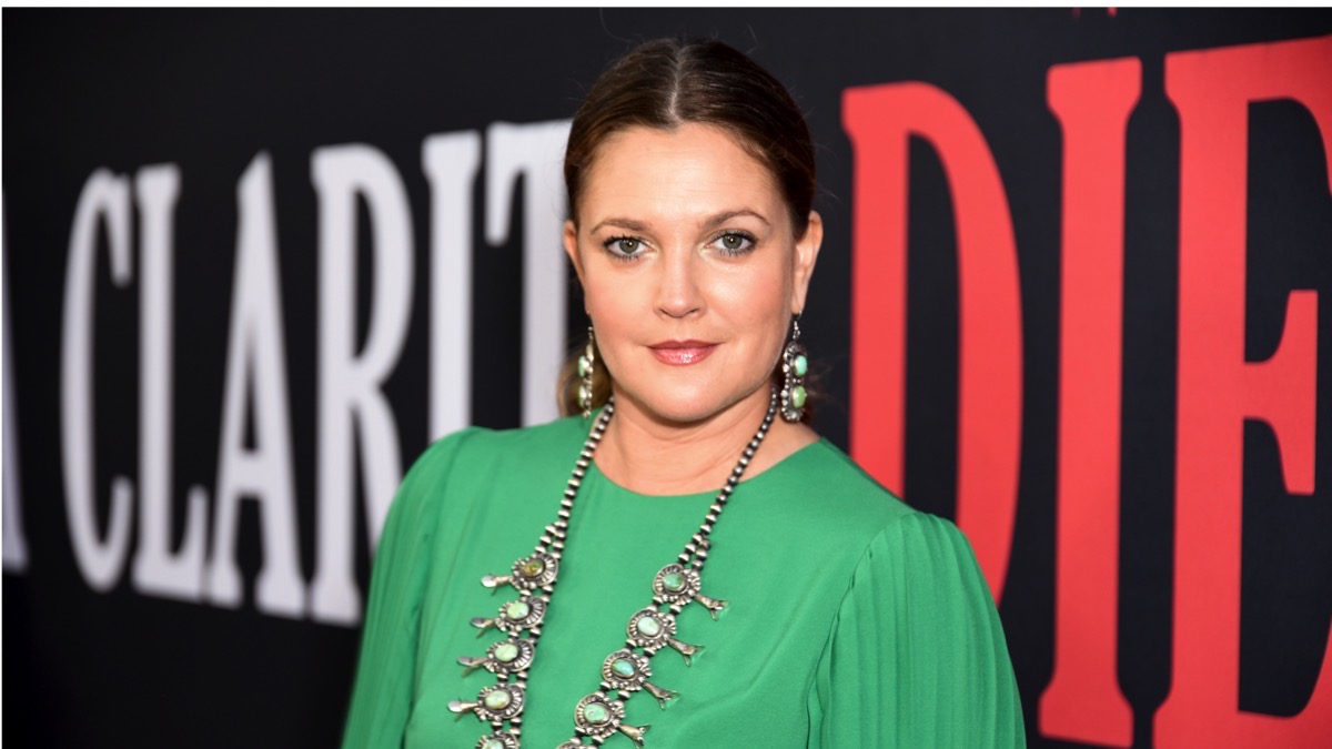 Drew Barrymore’s alleged stalker ‘arrested after showing up at her home’ – Socialite Life