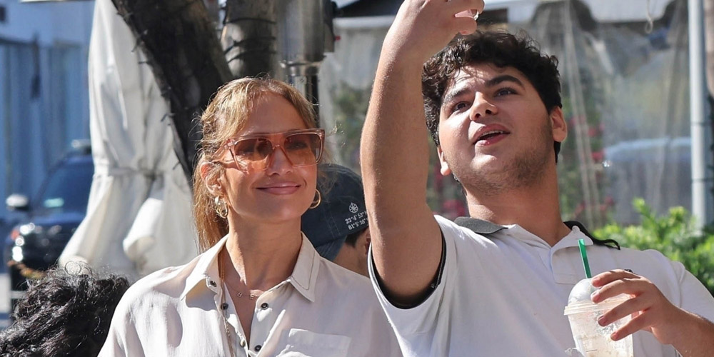 Jennifer Lopez Stops to Take Photos with Fans During Day Out in Beverly Hills