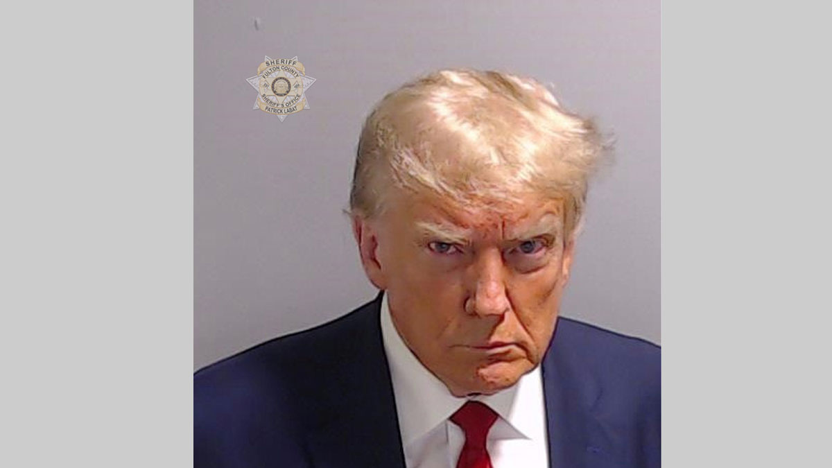 Mugshot of Donald Trump released after arrest in Georgia – Socialite Life