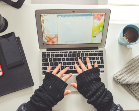 A Comprehensive Guide to Safely Paying Someone to Write a Paper Online