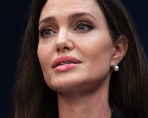 Angelina Jolie worked less during Brad Pitt divorce because she ‘had a lot of healing to do’ – Socialite Life