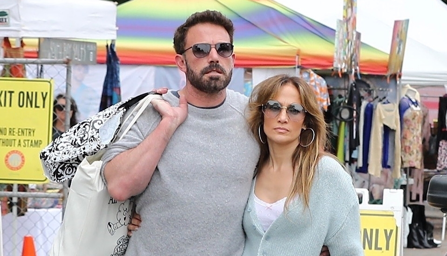 Ben Affleck & Jennifer Lopez Kick Off Their Week with PDA-Filled Farmers Market Visit