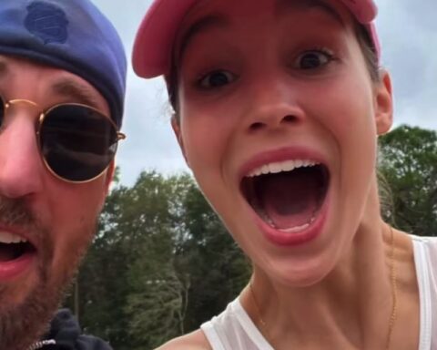 Chris Evans and Alba Baptista marry in an intimate home ceremony – Socialite Life