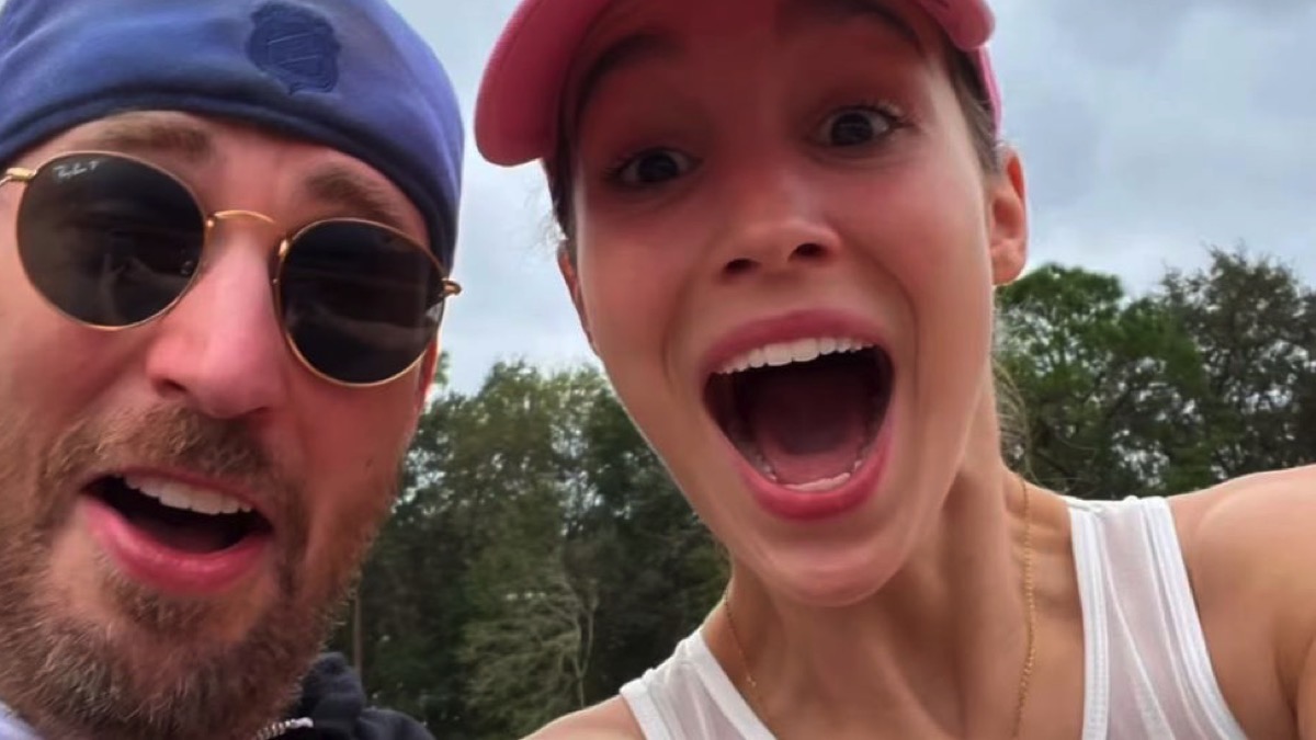 Chris Evans and Alba Baptista marry in an intimate home ceremony – Socialite Life