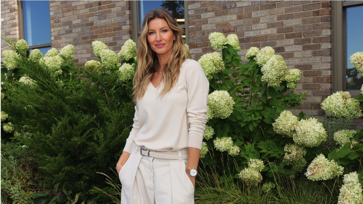 Gisele Bündchen opens up about contemplating suicide as a young model – Socialite Life