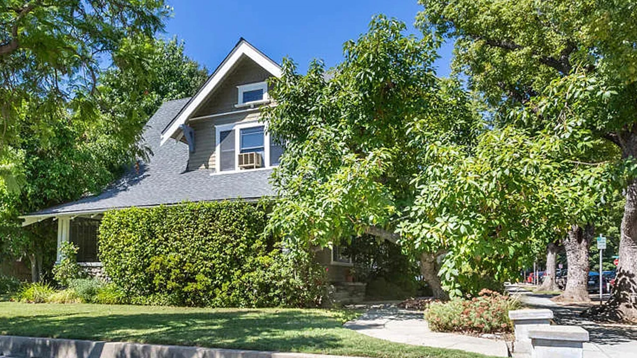 Jamie Lee Curtis' House From 'Halloween' For Sale For $1.7 Million