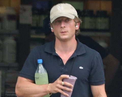 Jeremy Allen White Has His Hands Full While Out Running Errands
