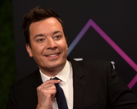 Jimmy Fallon apologizes to Tonight Show staff after being accused of mistreating them, creating ‘nightmare’ work environment – Socialite Life