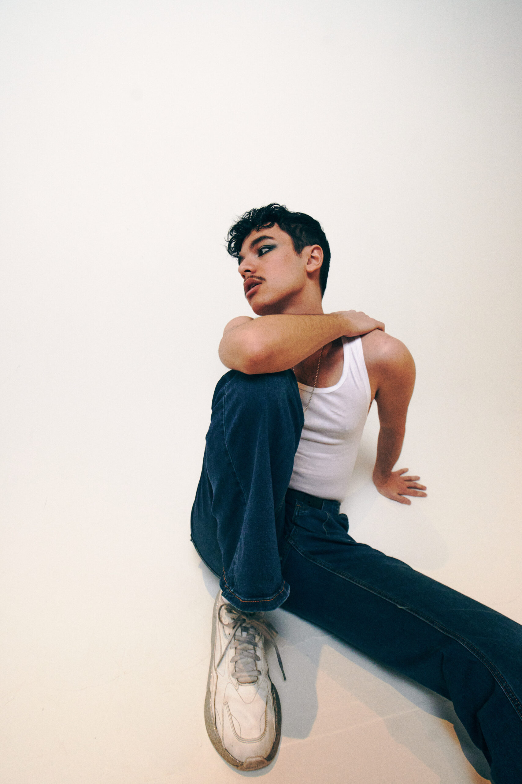 Liam Benayon delivers sarcastic lyricism in his addicting break-up-and-move-on synth-pop single titled "Next Chapter"