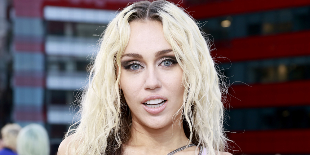 Miley Cyrus Goes Back To Dark Brown Hair & Fans Are Freaking Out!