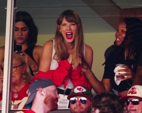 Advance ticket sales for Taylor Swift concert movie top $100 million – Socialite Life