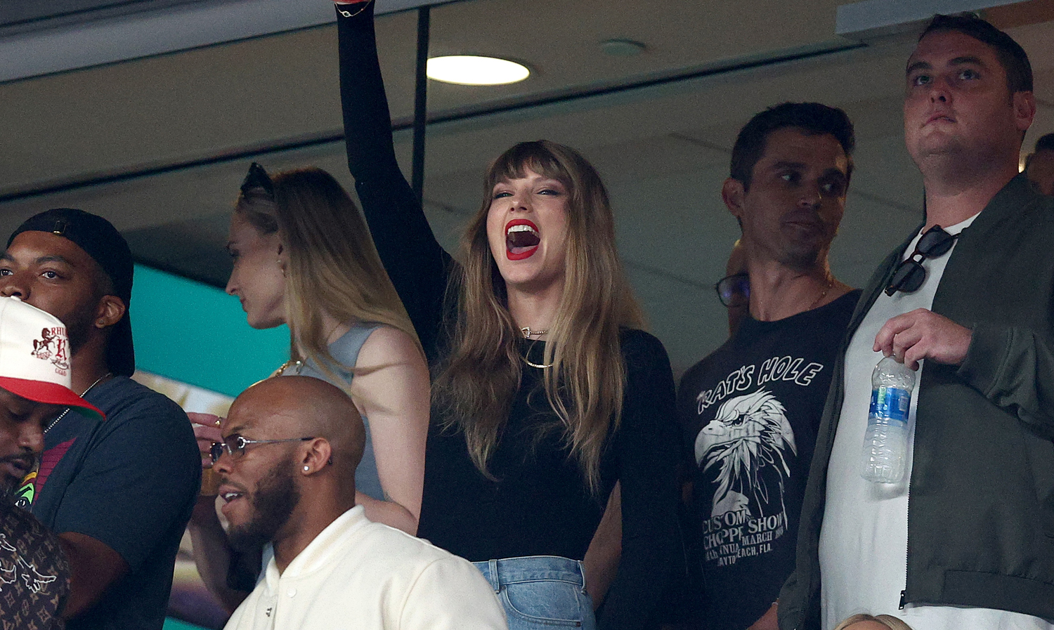 Inside Taylor Swift's NFL Suite: Every Photo, Plus All Guests Sitting With Her Identified (Including Travis Kelce's Friends)
