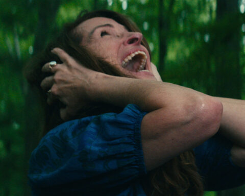 Julia Roberts & Ethan Hawke Star in Apocalypse Thriller 'Leave The World Behind' - Watch The Teaser!
