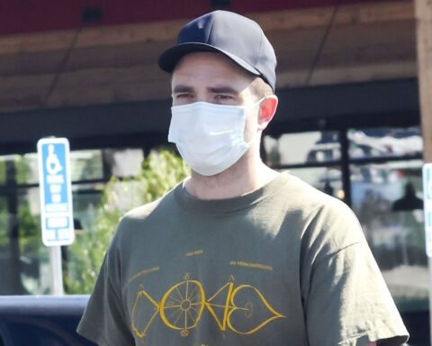 Robert Pattinson Masks Up to Go Grocery Shopping in Los Feliz